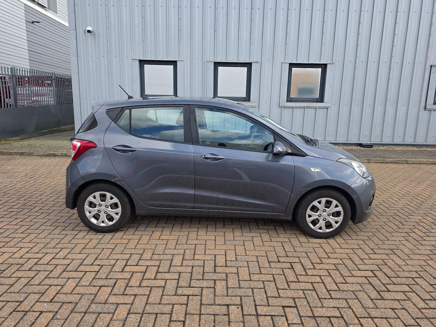 Used Hyundai i10 2014 for sale - 78019482: Photo 11