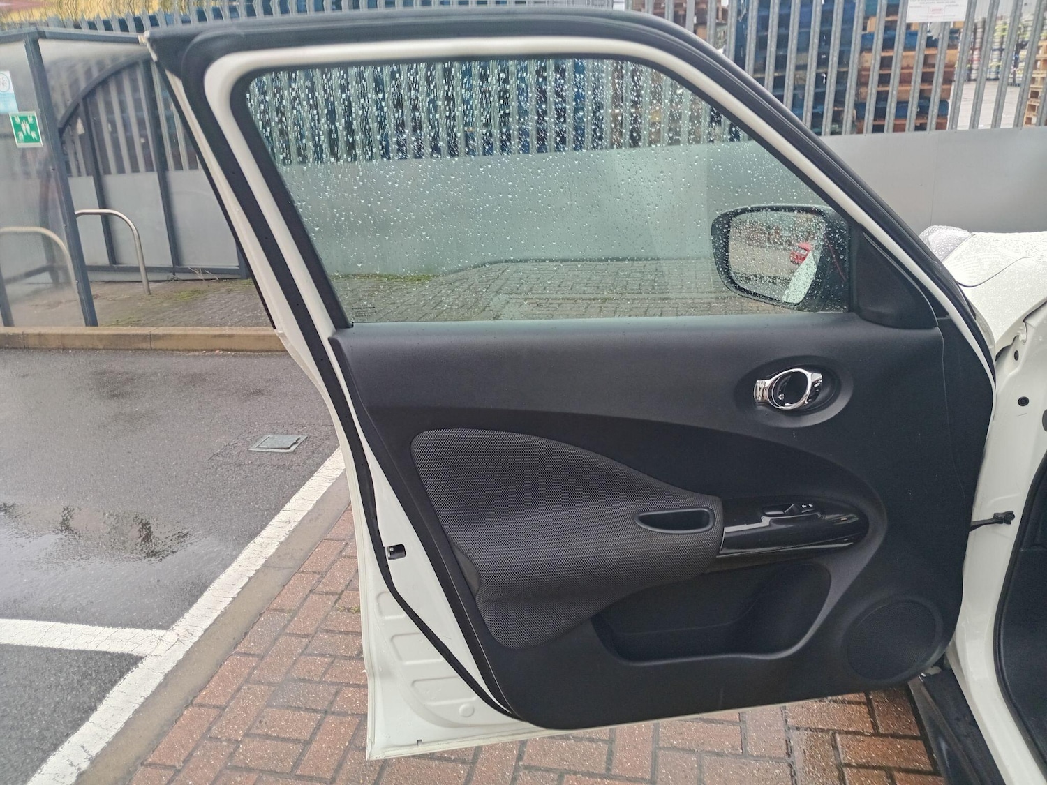 Used Nissan Juke 2015 for sale - 76550768: Photo 28