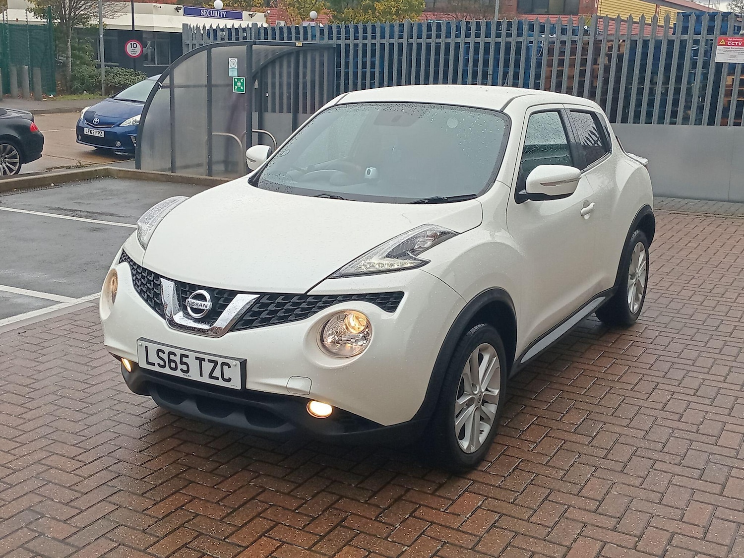 Used Nissan Juke 2015 for sale - 76550768: Photo 3