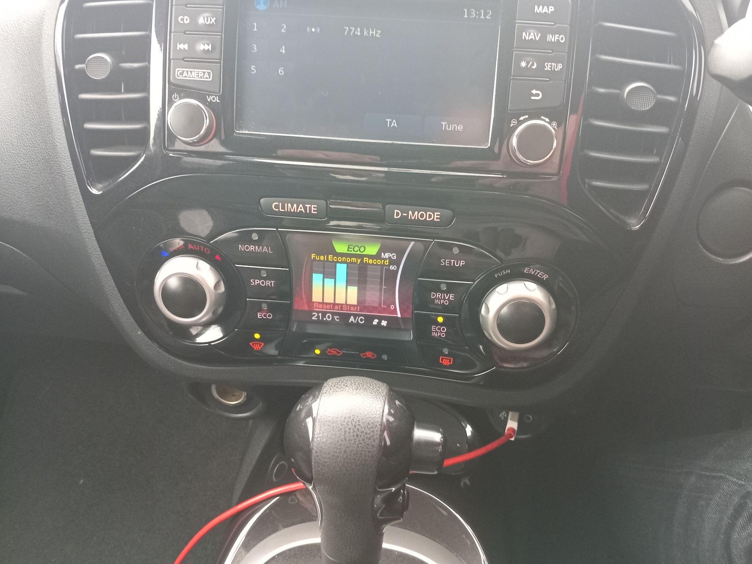 Used Nissan Juke 2015 for sale - 76550768: Photo 35