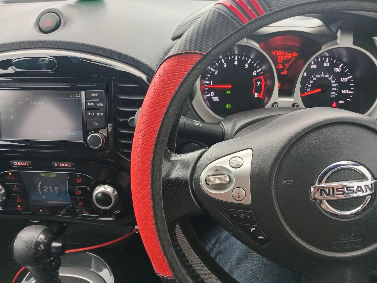 Used Nissan Juke 2015 for sale - 76550768: Photo 42