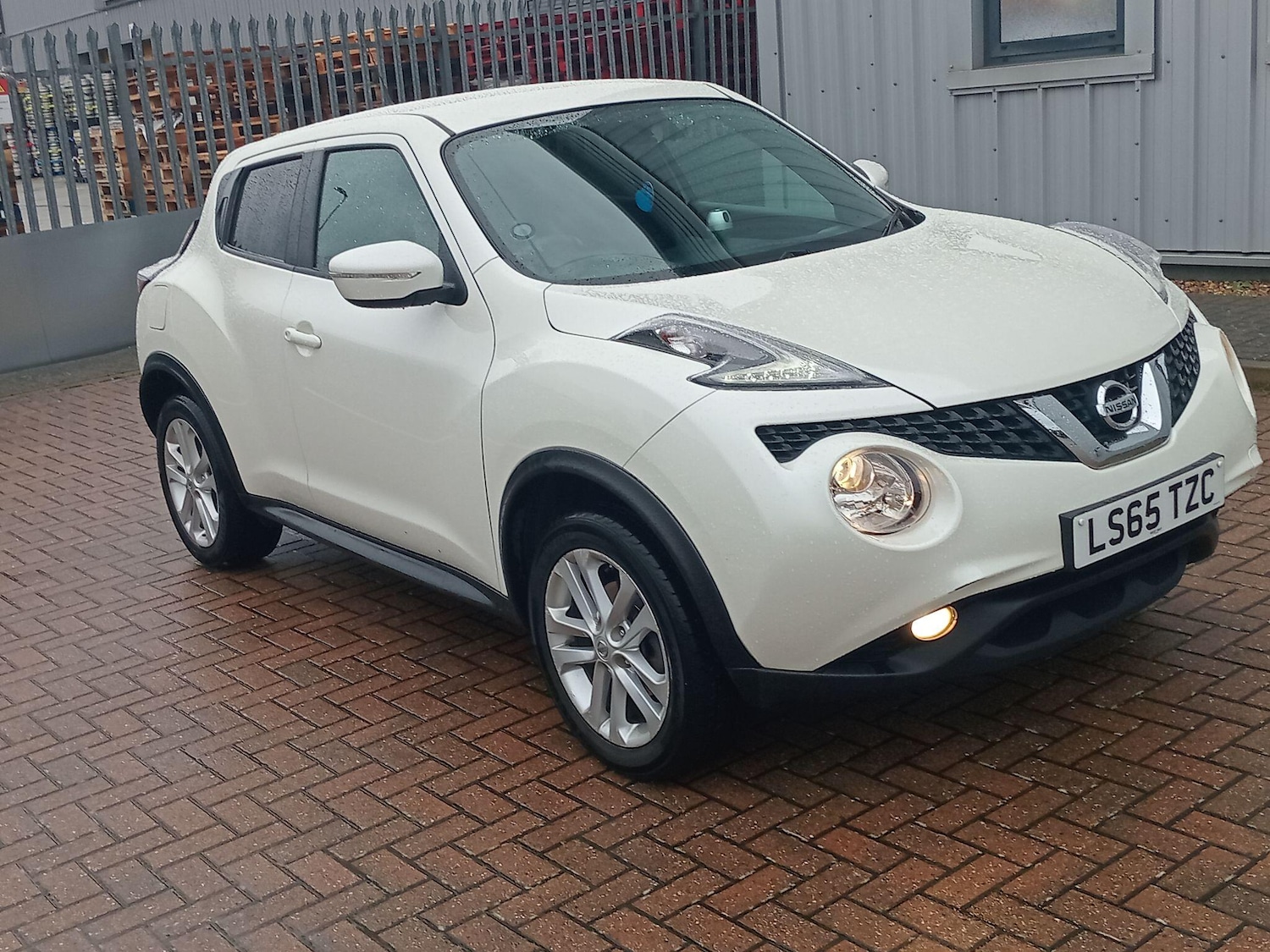 Used Nissan Juke 2015 for sale - 76550768: Photo 5