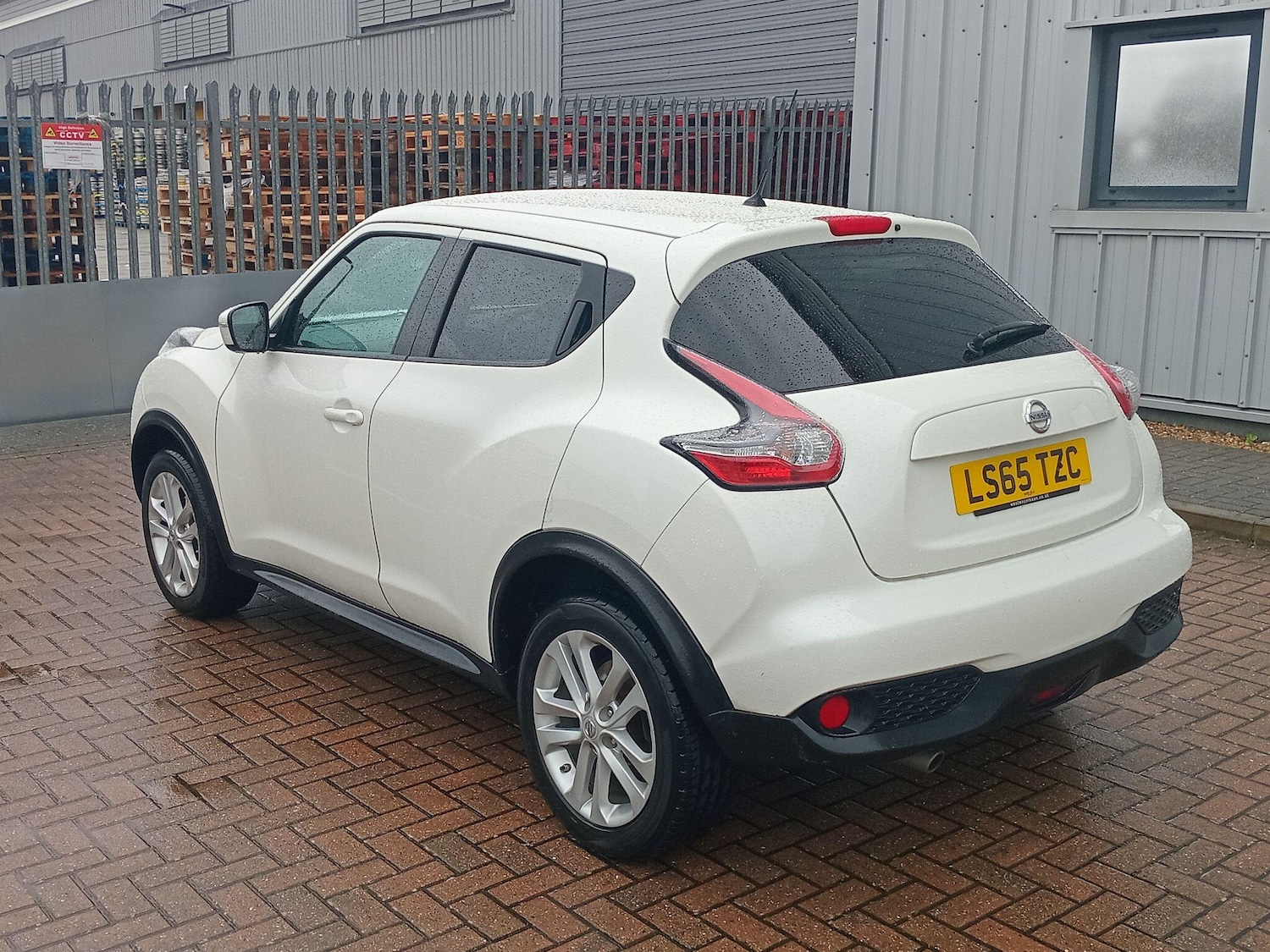 Used Nissan Juke 2015 for sale - 76550768: Photo 8