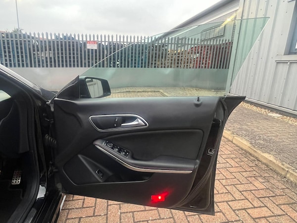 Used Mercedes-Benz CLA 2015 for sale - 75588831: Photo 38