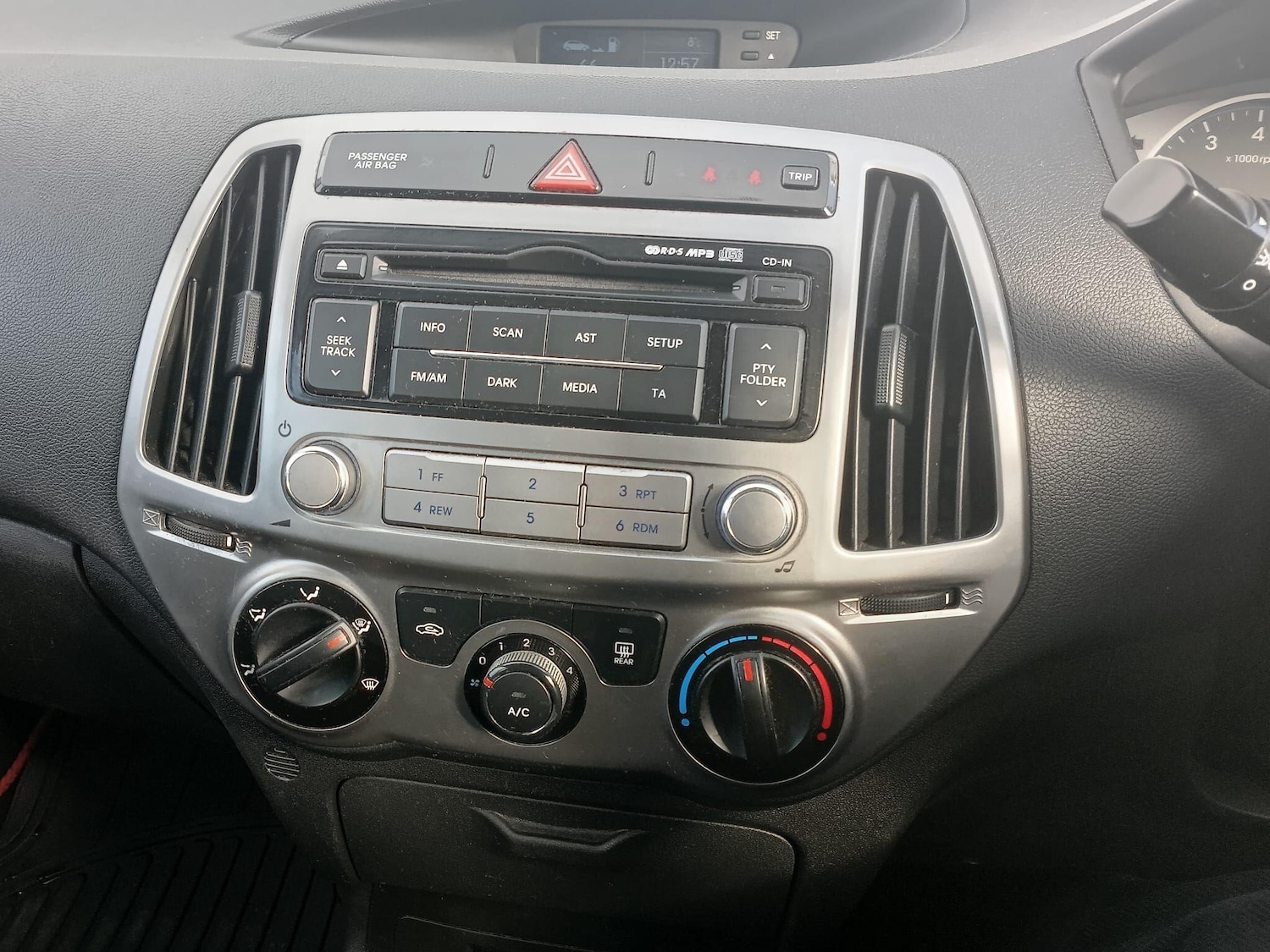 Used Hyundai i20 2012 for sale - 77439740: Photo 30