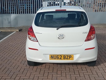 Used Hyundai i20 2012 for sale - 77439740: Photo