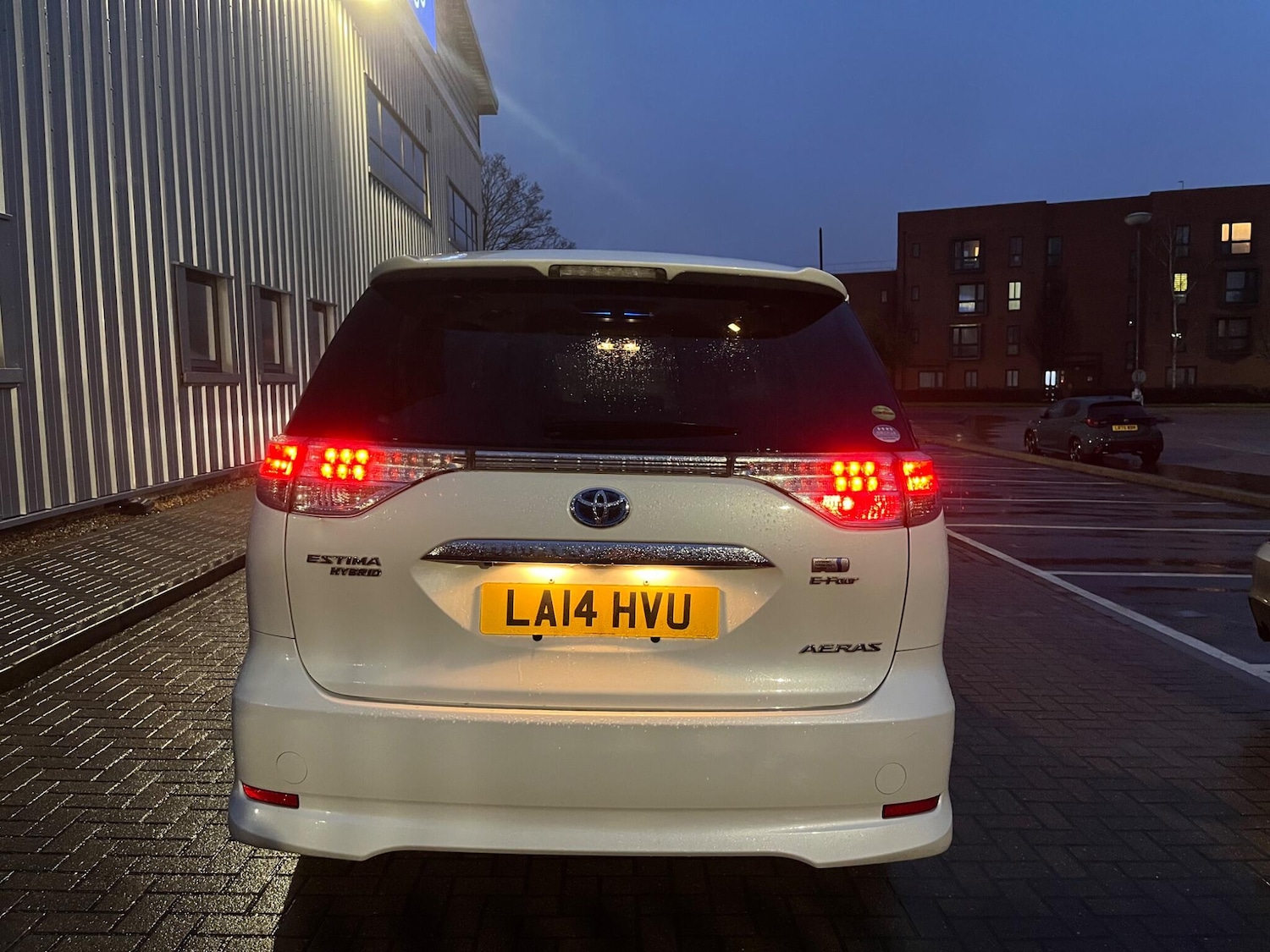 Used Toyota Estima 2026 for sale - 77564768: Photo 18