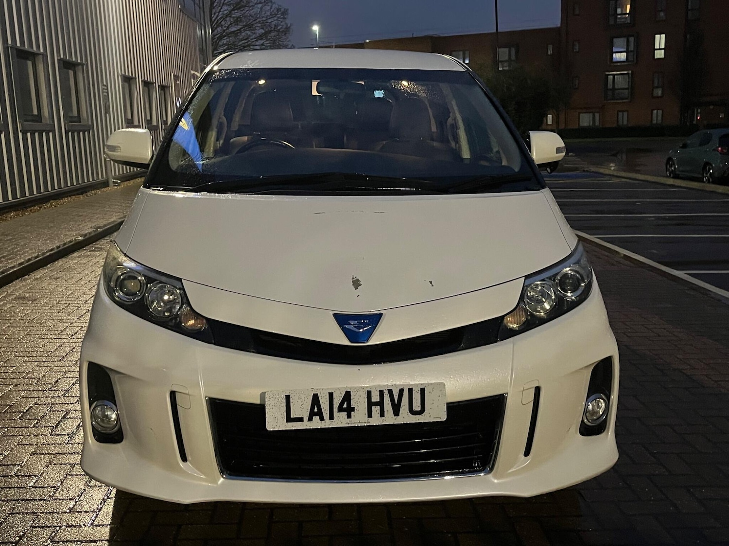 Used Toyota Estima 2026 for sale - 77564768: Photo 2