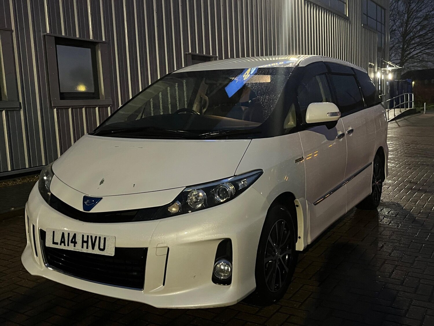 Used Toyota Estima 2026 for sale - 77564768: Photo 3