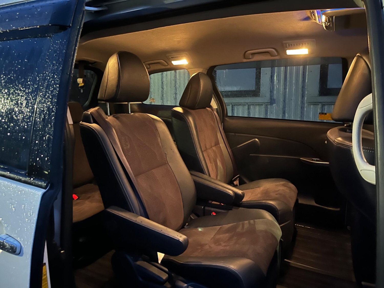 Used Toyota Estima 2026 for sale - 77564768: Photo 31