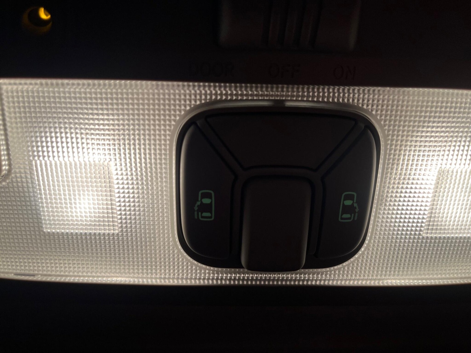 Used Toyota Estima 2026 for sale - 77564768: Photo 61