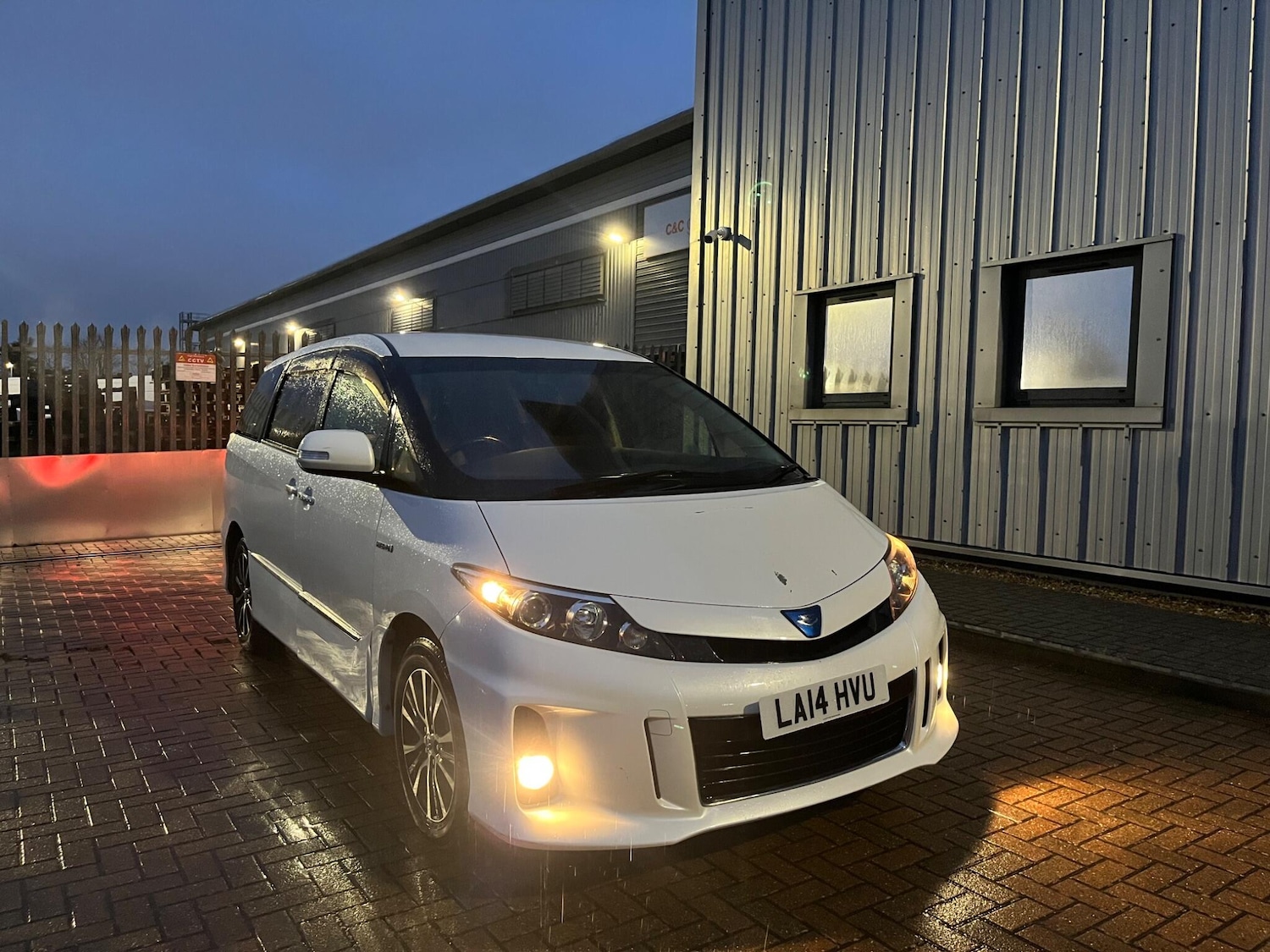 Used Toyota Estima 2026 for sale - 77564768: Photo 7