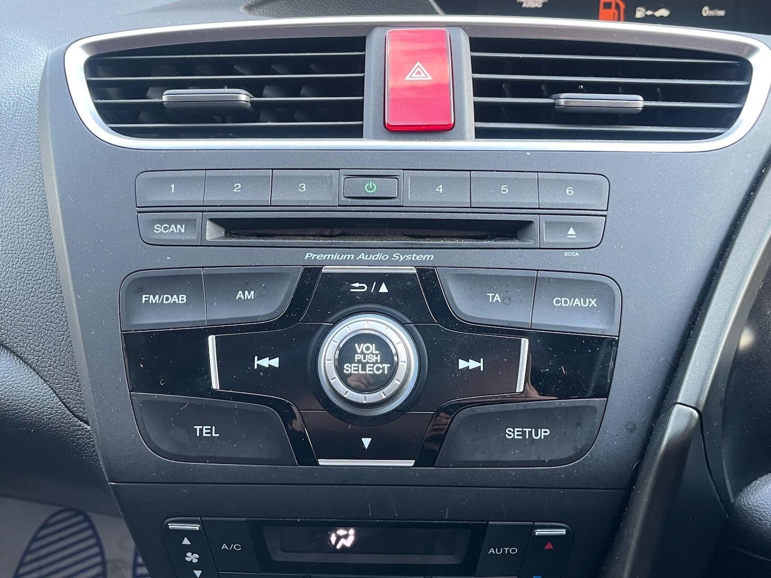 Used Honda Civic 2014 for sale - 77315289: Photo 84