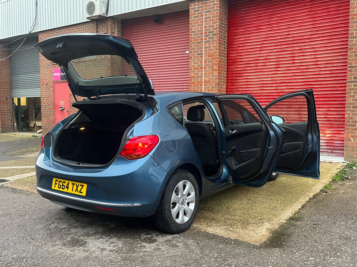 Used Vauxhall Astra for sale - 76521860: Photo 26