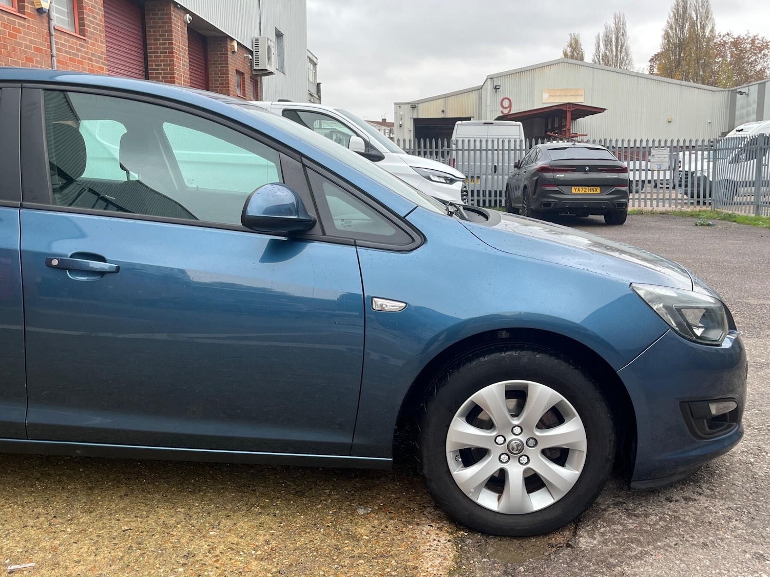 Used Vauxhall Astra for sale - 76521860: Photo 8