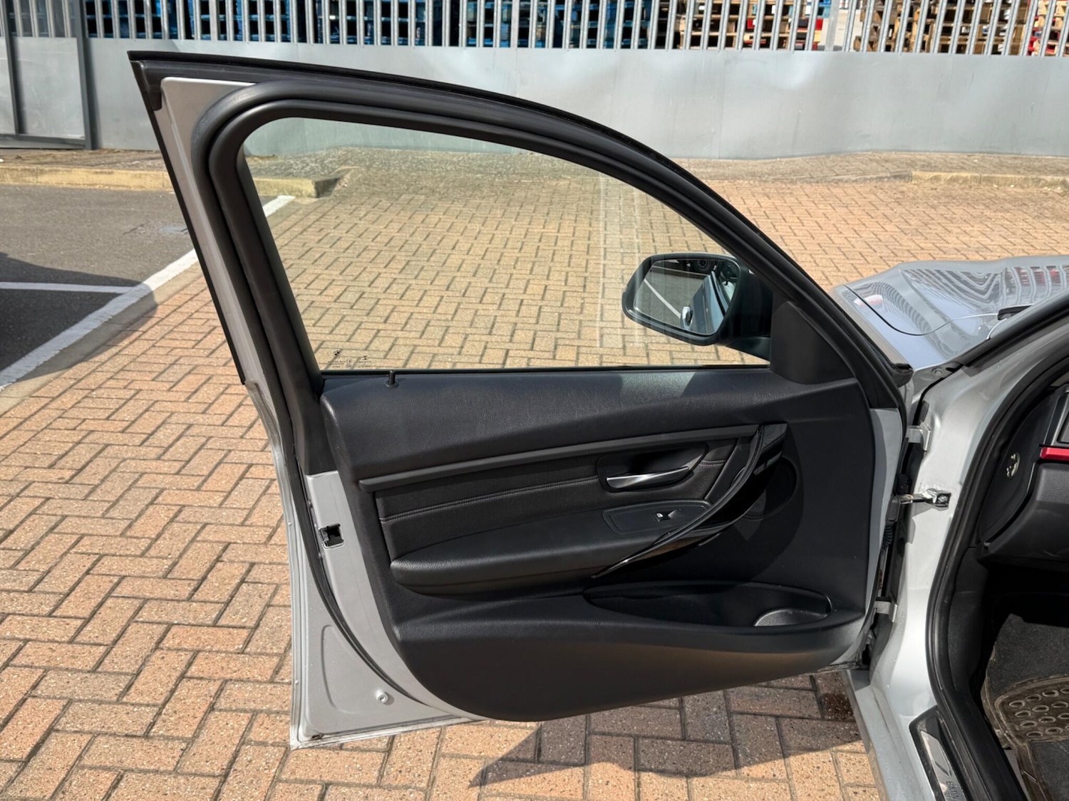 Used BMW 3 Series 2013 for sale - 77982474: Photo 32