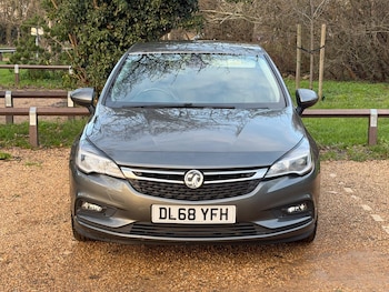 Used Vauxhall Astra 2018 for sale - 77057160: Photo