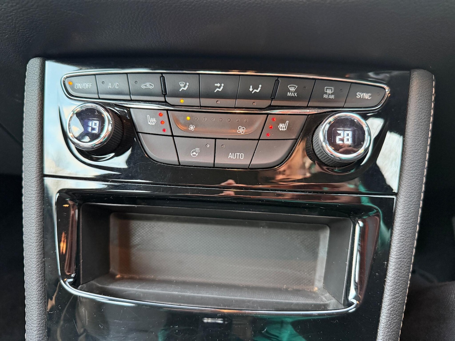 Used Vauxhall Astra 2018 for sale - 77057160: Photo 58