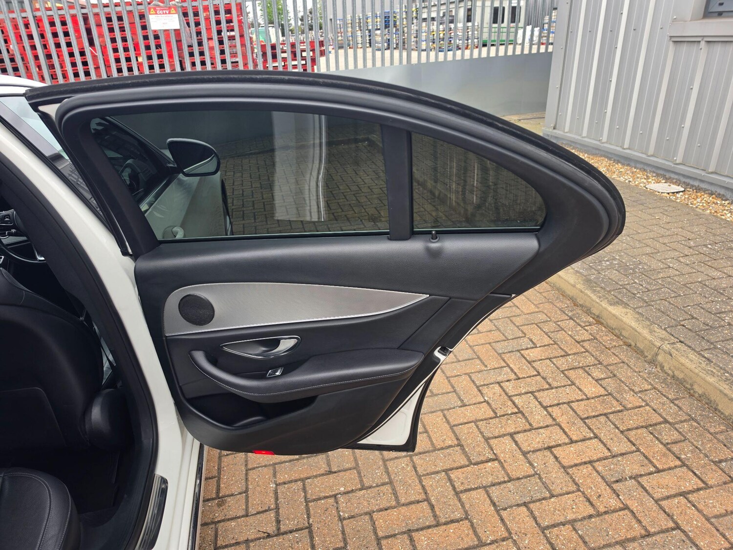 Used Mercedes-Benz E Class for sale - 78214110: Photo 28