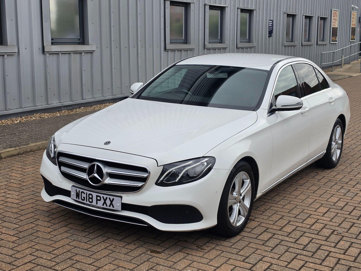 Used Mercedes-Benz E Class for sale - 78214110: Photo 8