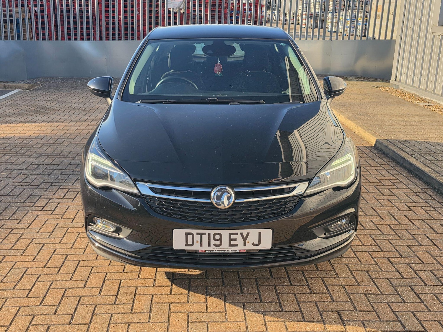 Used Vauxhall Astra for sale - 78127381: Photo 2