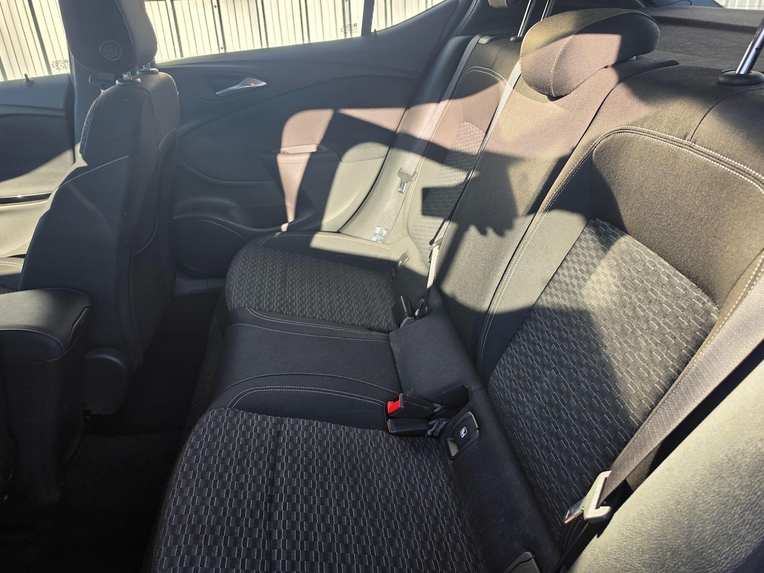 Used Vauxhall Astra for sale - 78127381: Photo 24