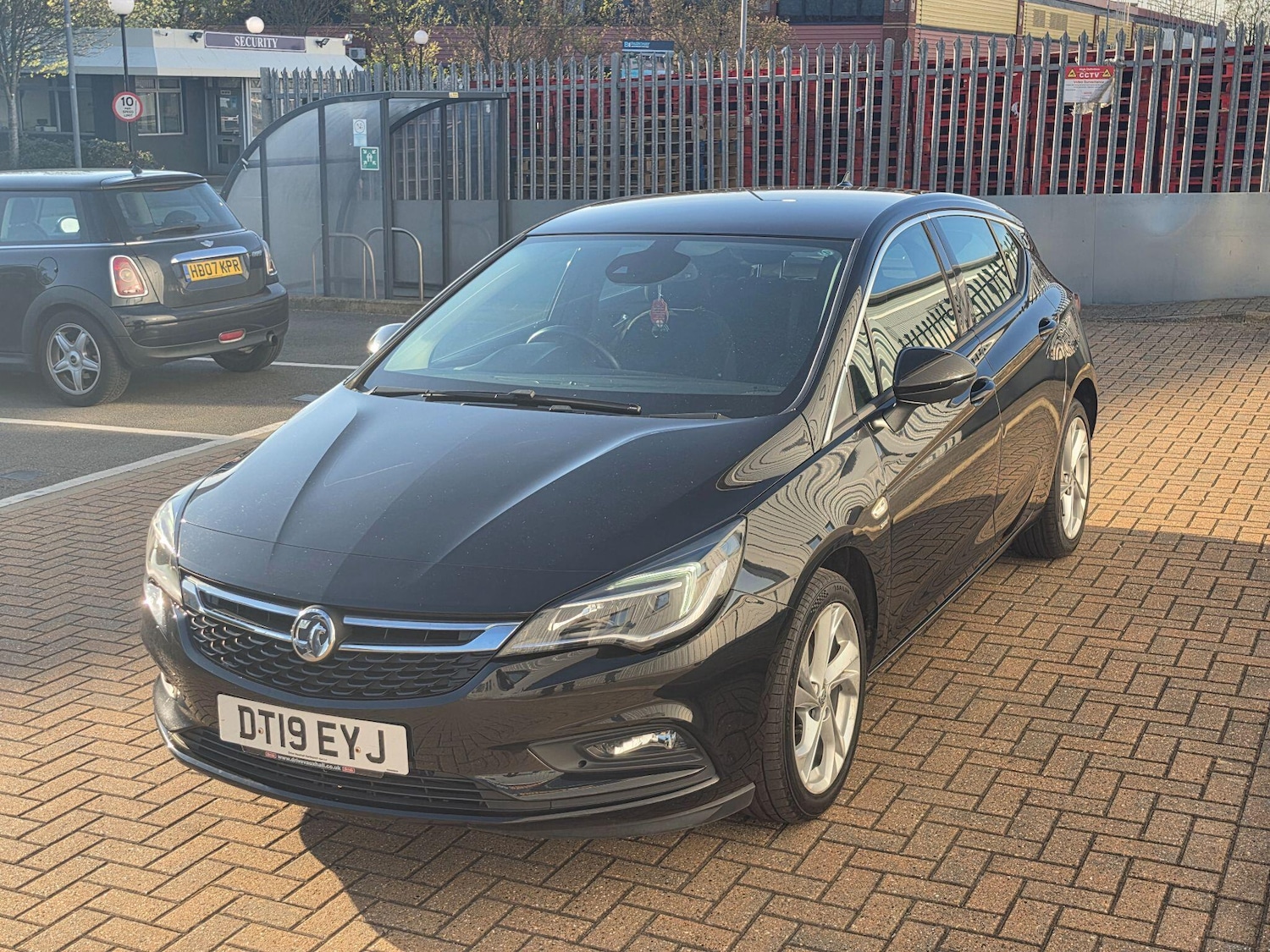 Used Vauxhall Astra for sale - 78127381: Photo 3