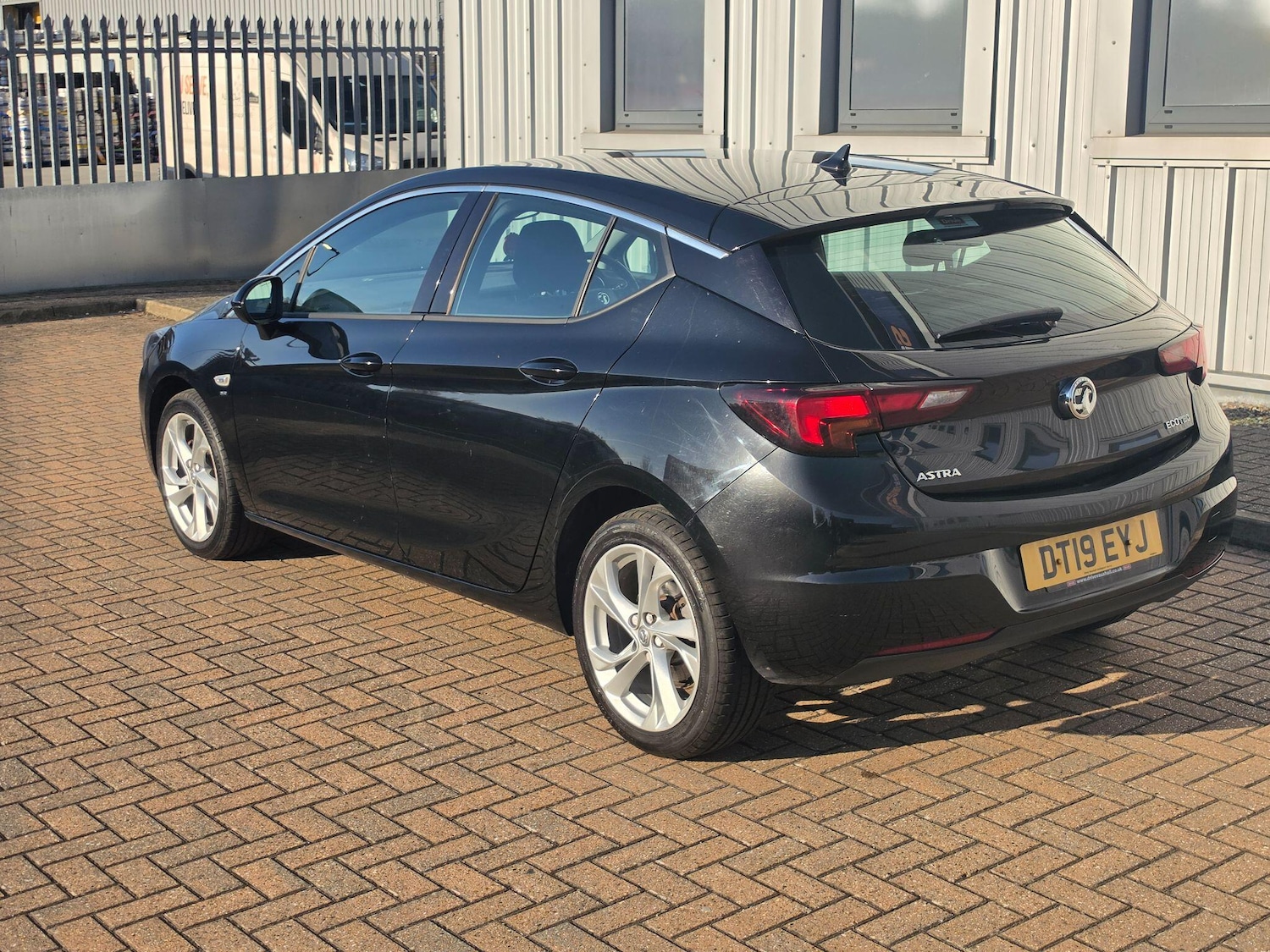 Used Vauxhall Astra for sale - 78127381: Photo 4