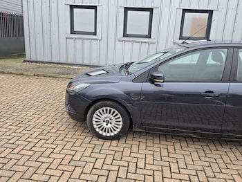 Used Ford Focus 2010 for sale - 79181189: Photo