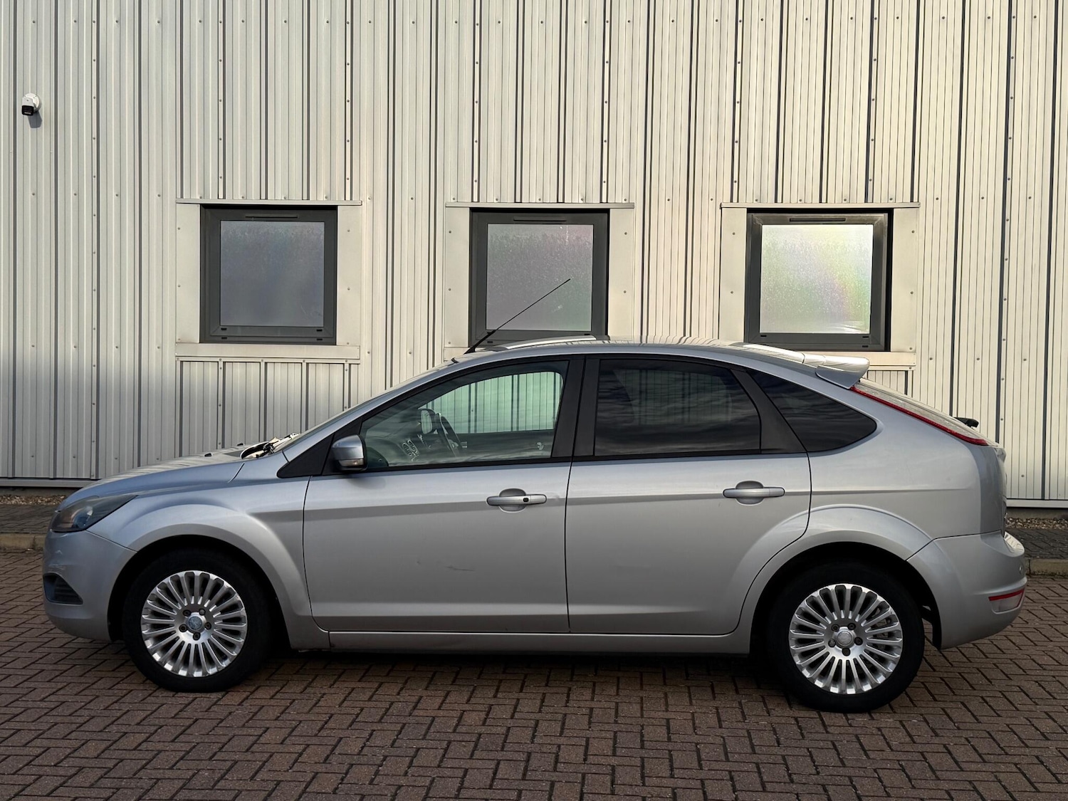 Used Ford Focus 2010 for sale - 76408993: Photo 12