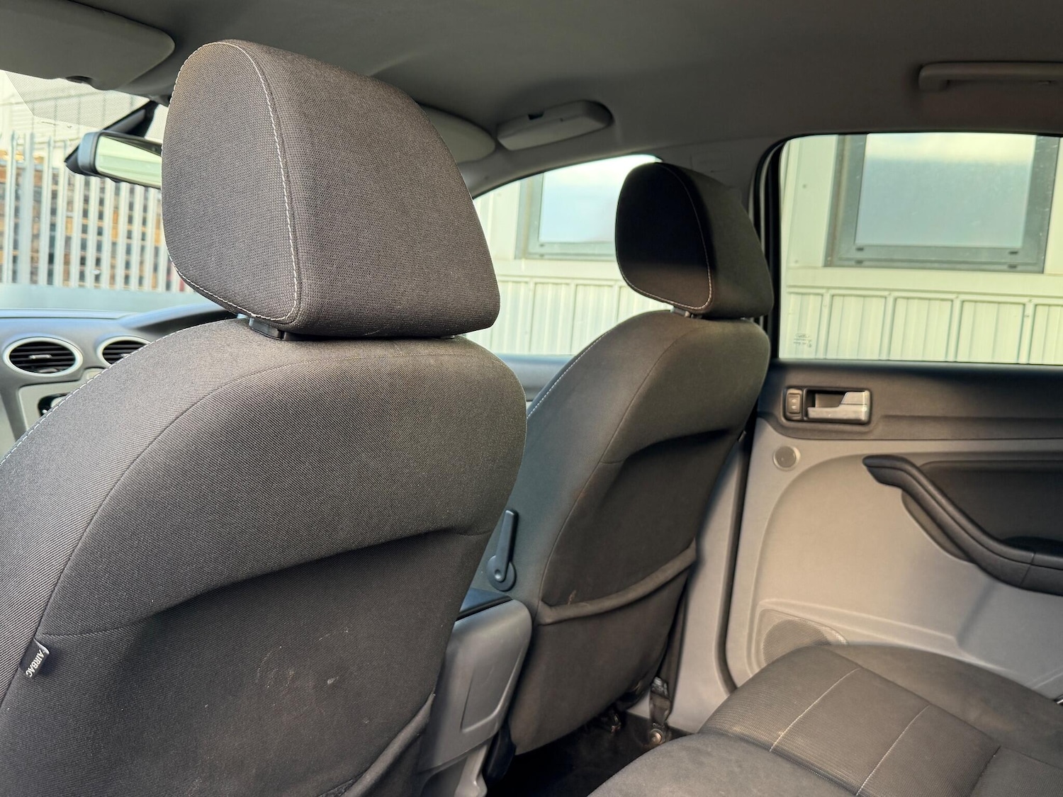 Used Ford Focus 2010 for sale - 76408993: Photo 26