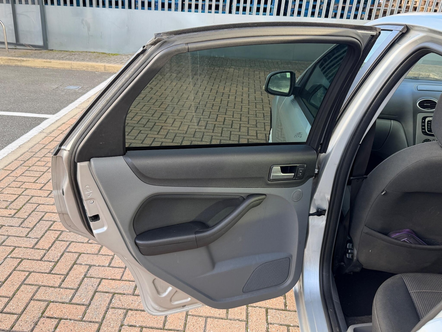 Used Ford Focus 2010 for sale - 76408993: Photo 40