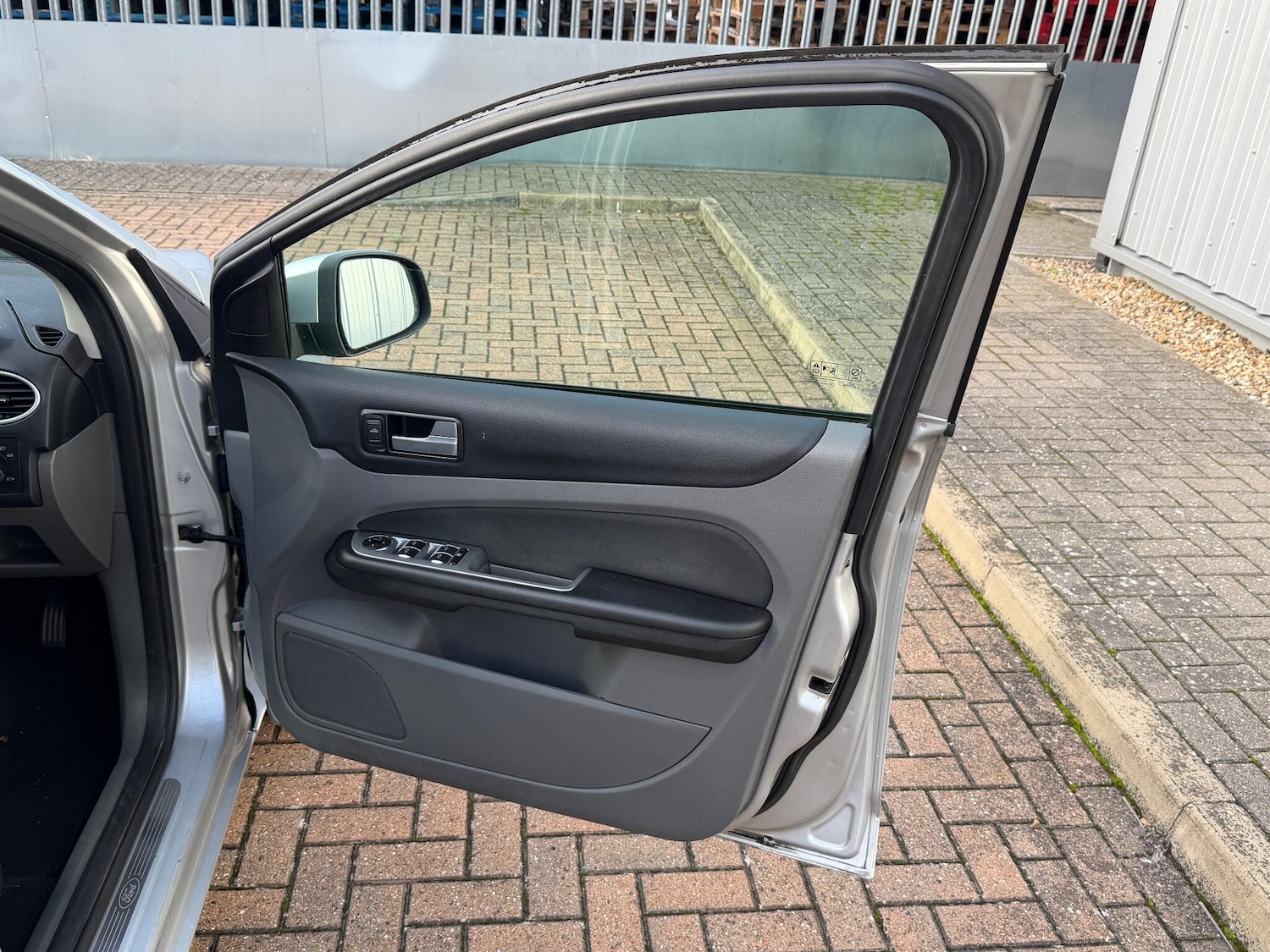 Used Ford Focus 2010 for sale - 76408993: Photo 42