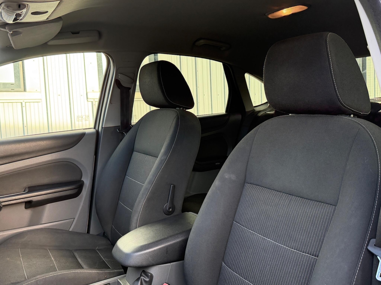 Used Ford Focus 2010 for sale - 76408993: Photo 53