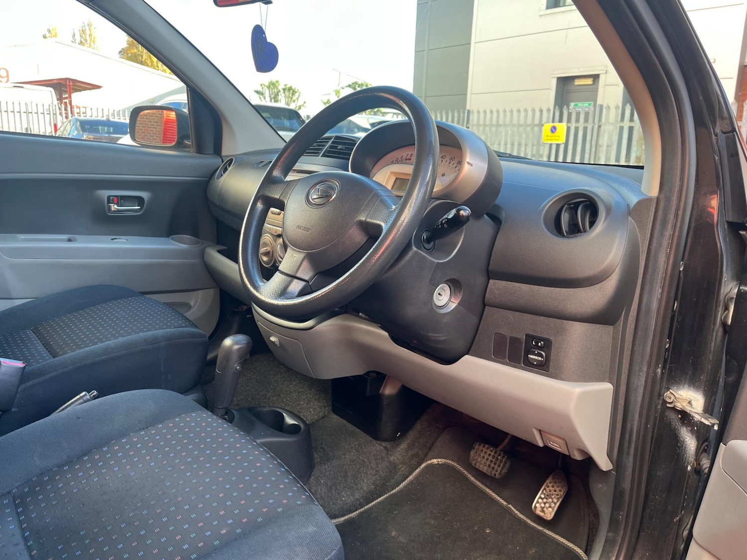 Used Daihatsu Sirion 2009 for sale - 76446566: Photo 37