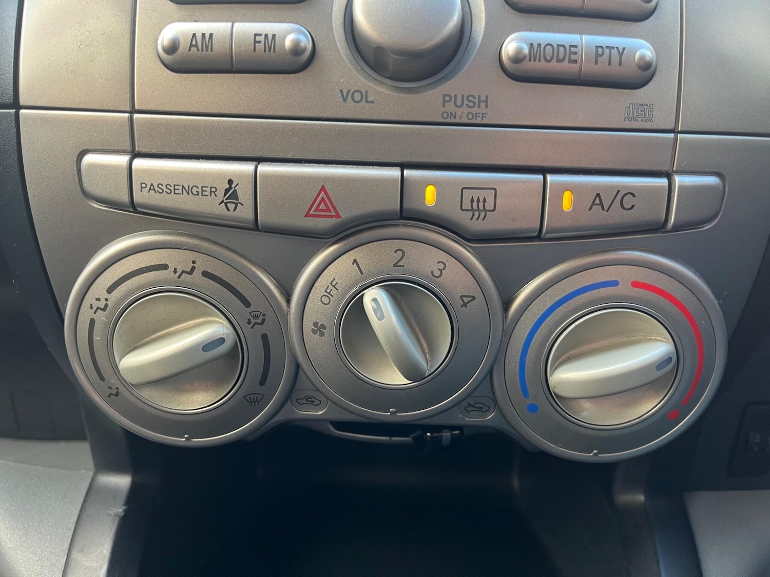 Used Daihatsu Sirion 2009 for sale - 76446566: Photo 88