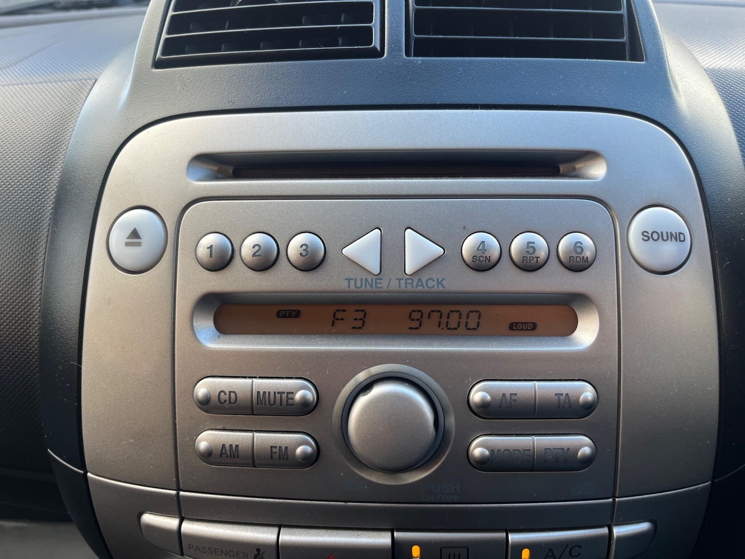 Used Daihatsu Sirion 2009 for sale - 76446566: Photo 89