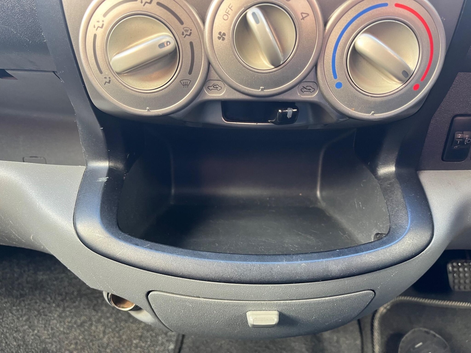 Used Daihatsu Sirion 2009 for sale - 76446566: Photo 98