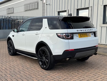 Used Land Rover Discovery Sport 2017 for sale - 75720812: Photo