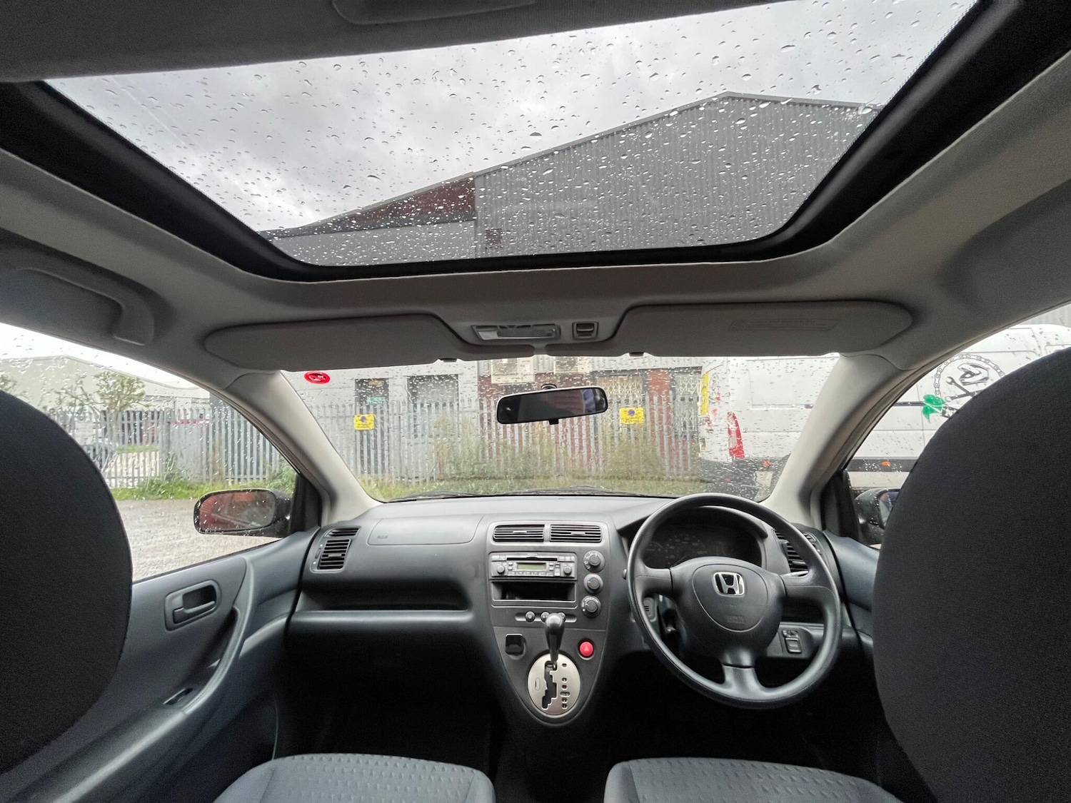 Used Honda Civic 2001 for sale - 76440577: Photo 32