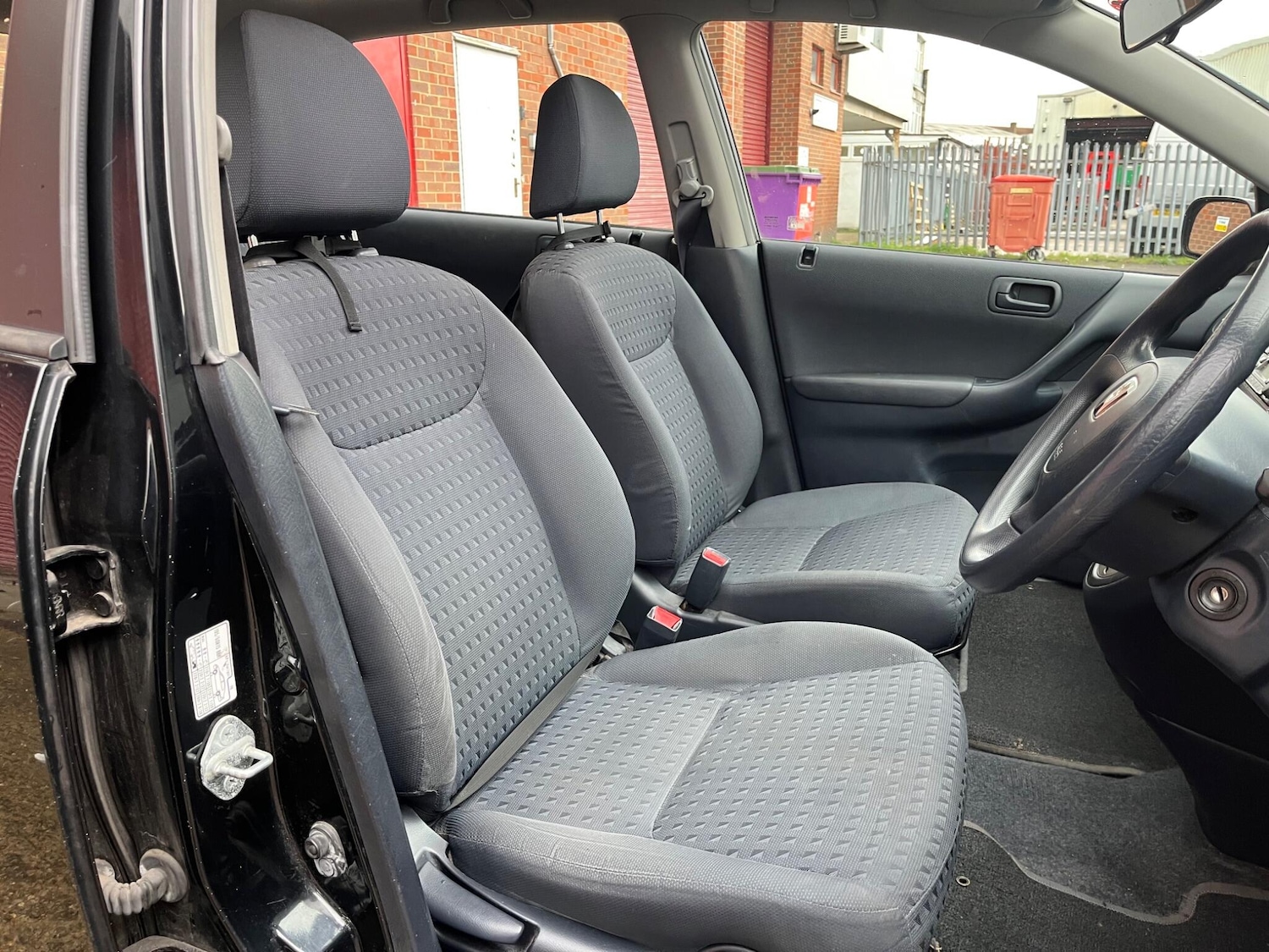 Used Honda Civic 2001 for sale - 76440577: Photo 41