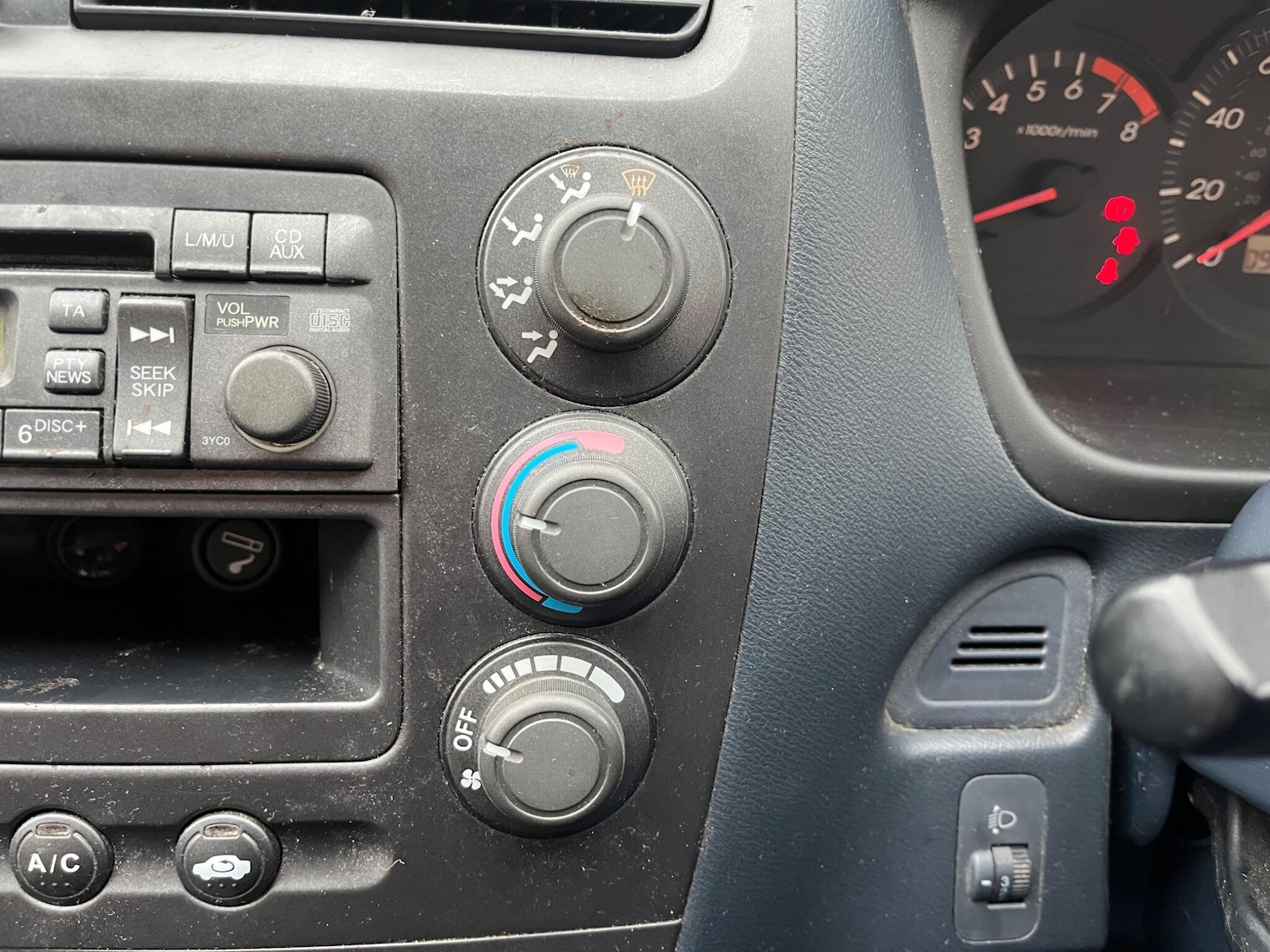 Used Honda Civic 2001 for sale - 76440577: Photo 59