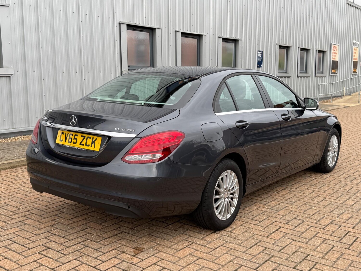 Used Mercedes-Benz C Class 2015 for sale - 77908611: Photo 11