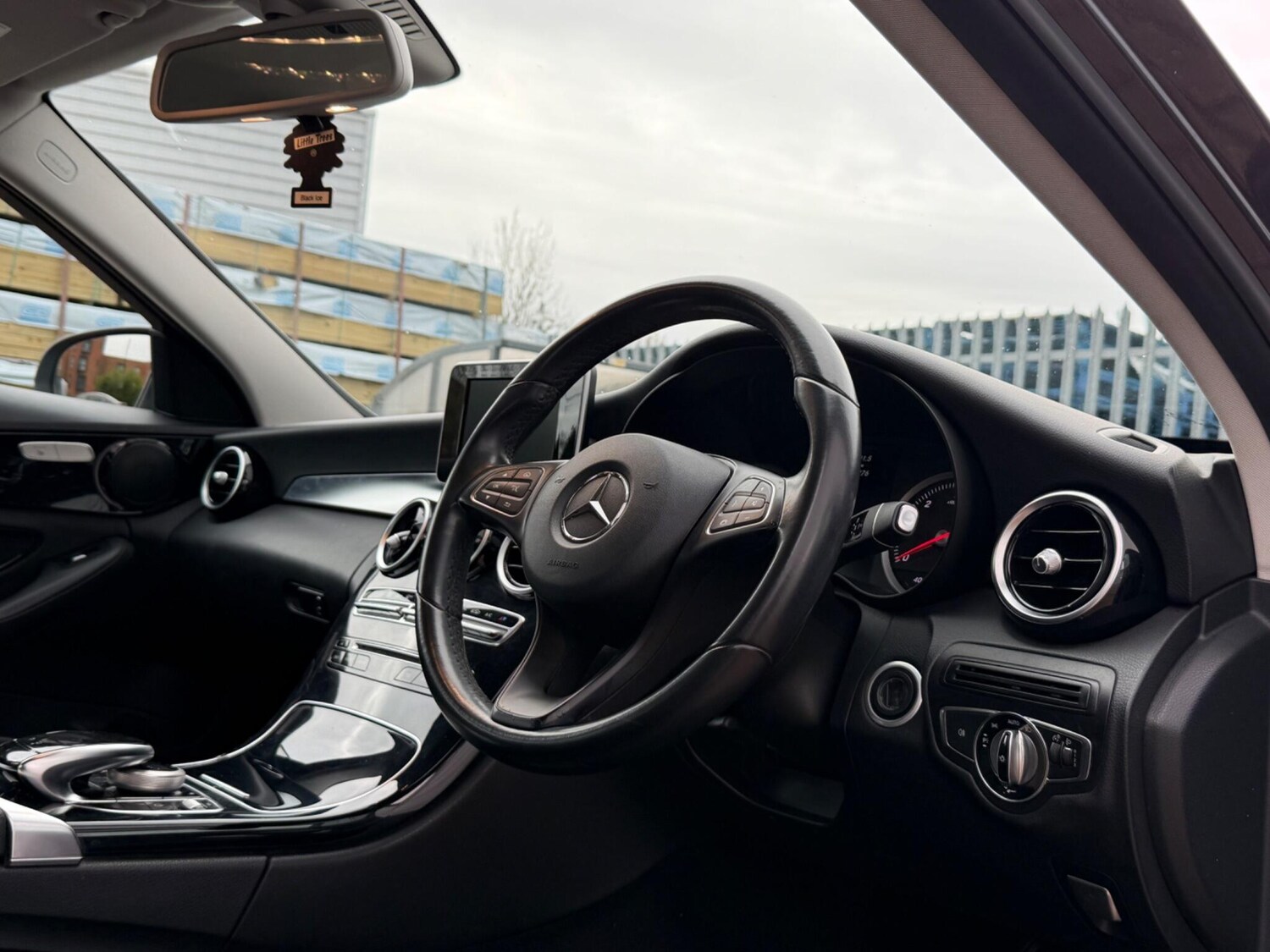 Used Mercedes-Benz C Class 2015 for sale - 77908611: Photo 15