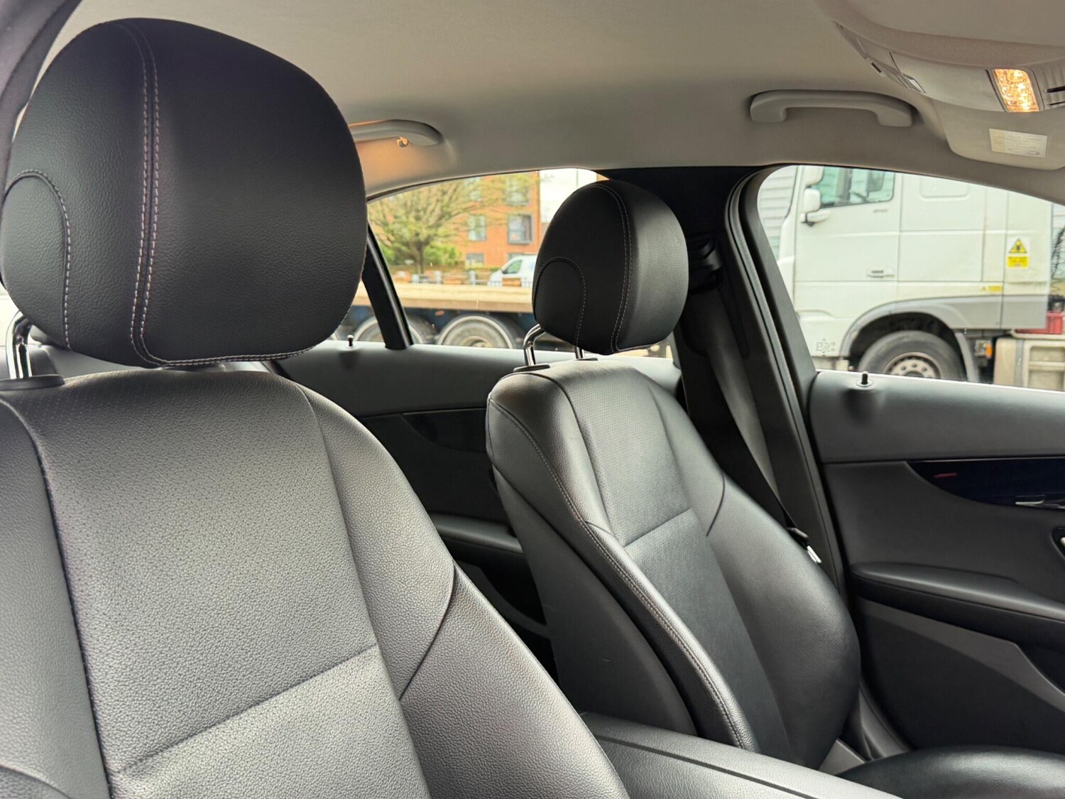 Used Mercedes-Benz C Class 2015 for sale - 77908611: Photo 17