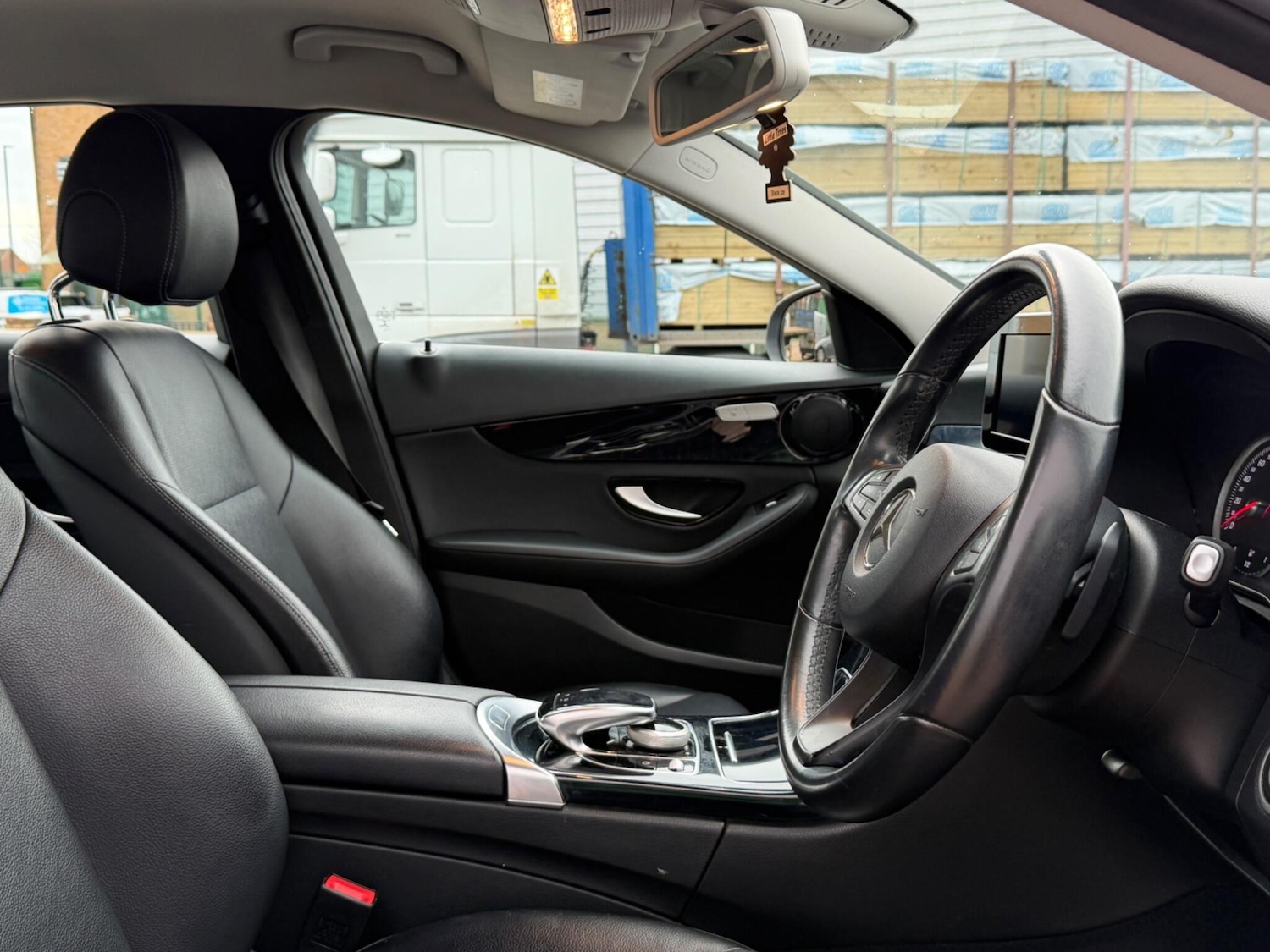 Used Mercedes-Benz C Class 2015 for sale - 77908611: Photo 18