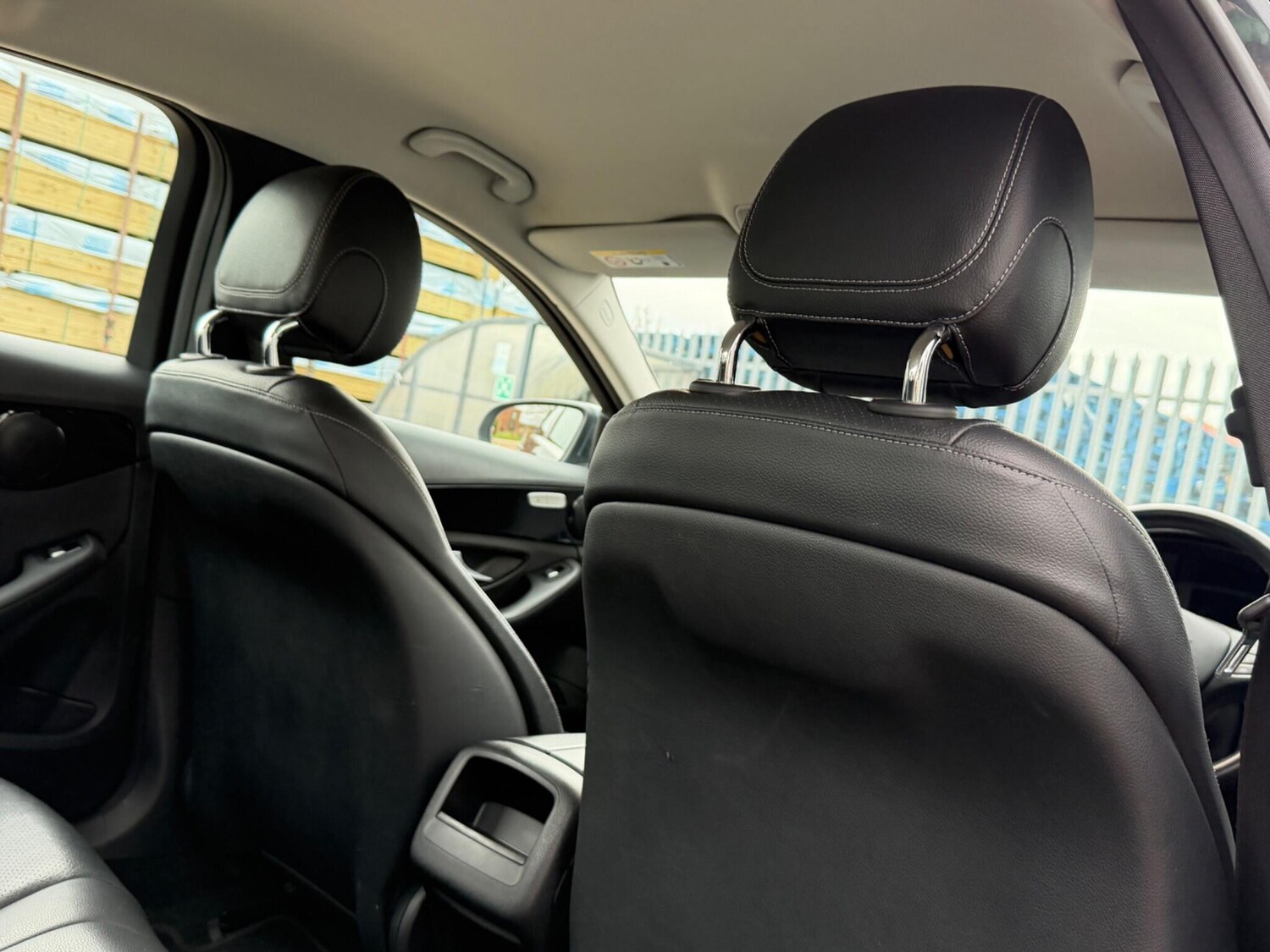 Used Mercedes-Benz C Class 2015 for sale - 77908611: Photo 22