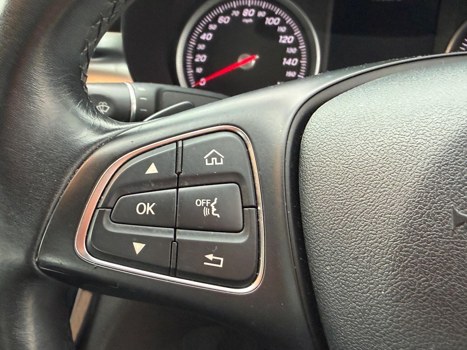 Used Mercedes-Benz C Class 2015 for sale - 77908611: Photo 27