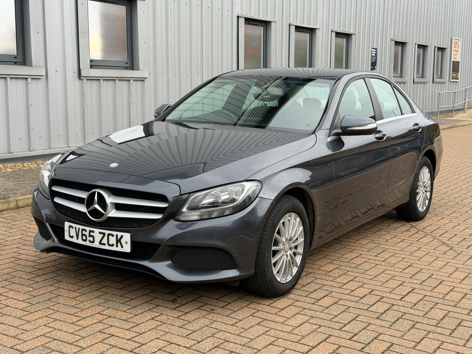 Used Mercedes-Benz C Class 2015 for sale - 77908611: Photo 3