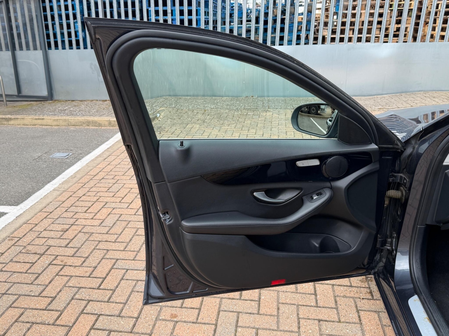 Used Mercedes-Benz C Class 2015 for sale - 77908611: Photo 32